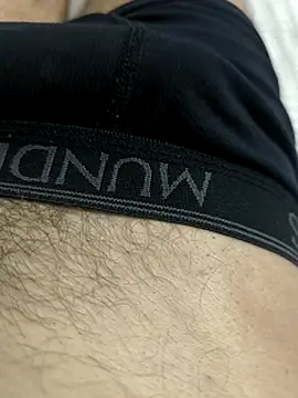 Devrim753475 live cam on StripChat
