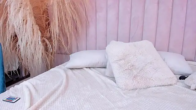 Miaa_Harper_ webcam