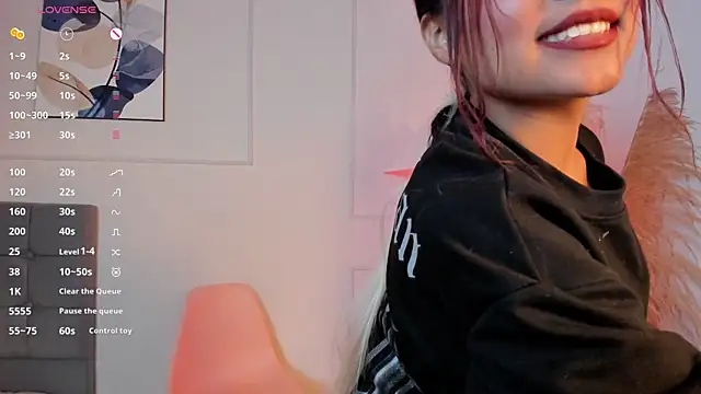 naiah_cruzz webcam