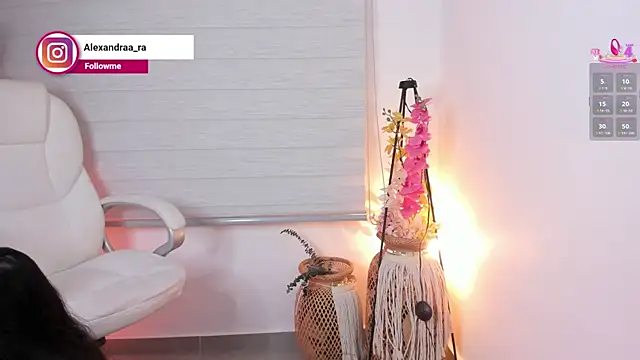 Alexandra_ra webcam