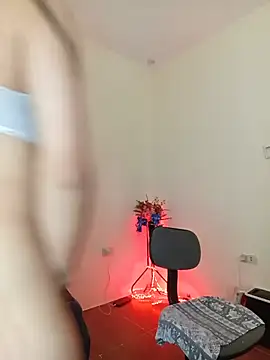 DominnantTransqueen webcam