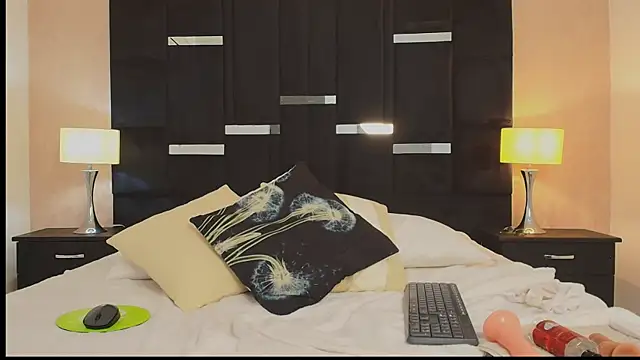 lilithrouse_ webcam