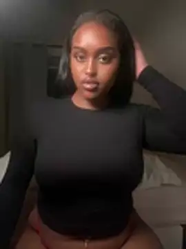 Realriyaaa webcam