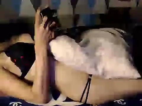 Trish_CurveCock webcam