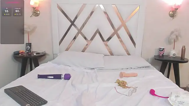 Sky_Collins_ webcam