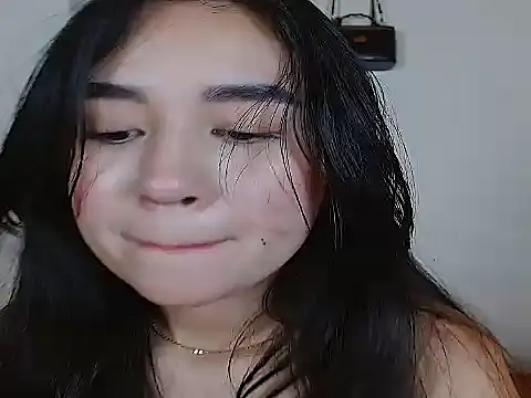 SiennaLorens webcam