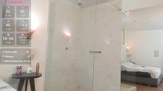 Sky_Collins_ webcam