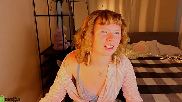 VioletDesiree webcam