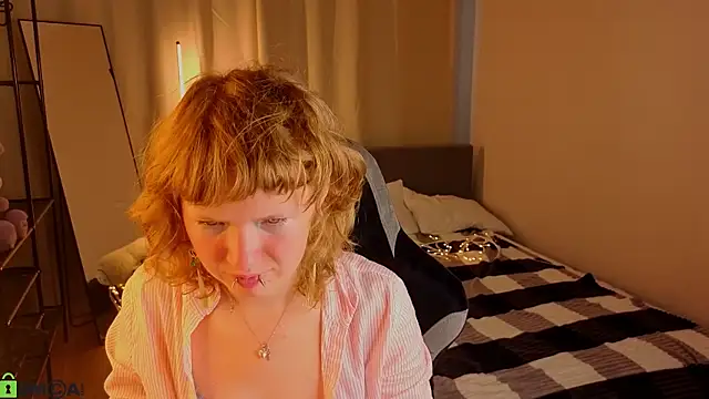 VioletDesiree webcam