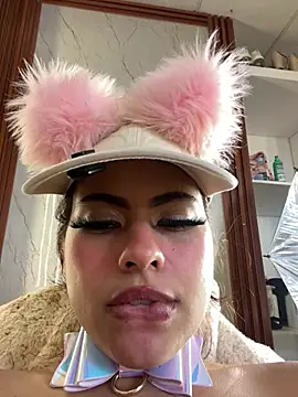 Eva_Feller69