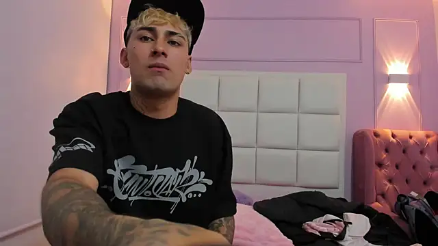 Kenji_n_Rousse webcam