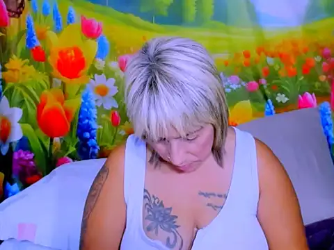 indianroxy webcam