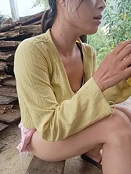 Linda-yiyi webcam