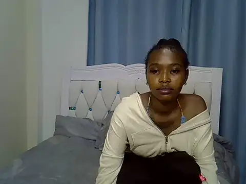 Prettyxoxoo webcam