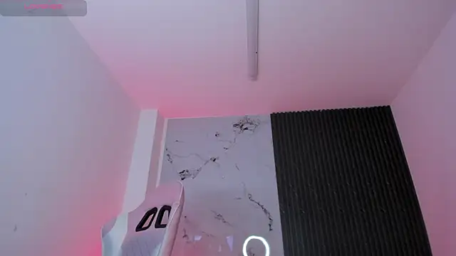 chloemuaak (T teen) - 2 fingers in ass