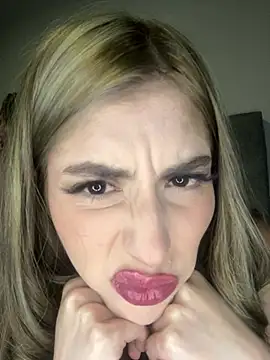 AlessiaLuxx webcam