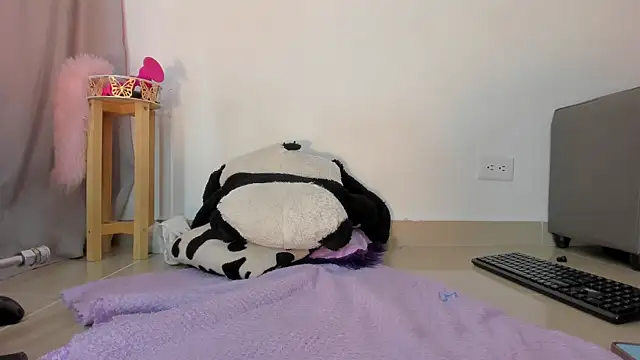 Nanny_11 webcam