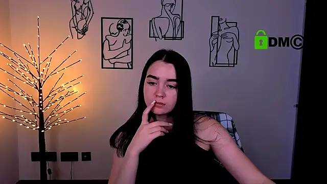 monica_xcx webcam