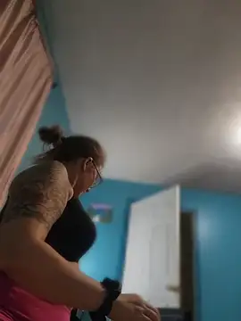 nicolepearl (F milf) - Bathtub Squirt 💦 Ticket Show