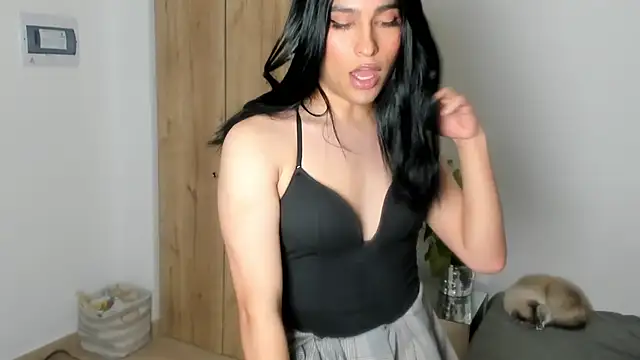 naomimoore828 webcam