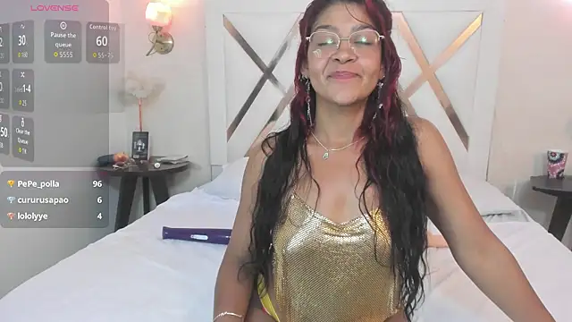 Sky_Collins_ webcam