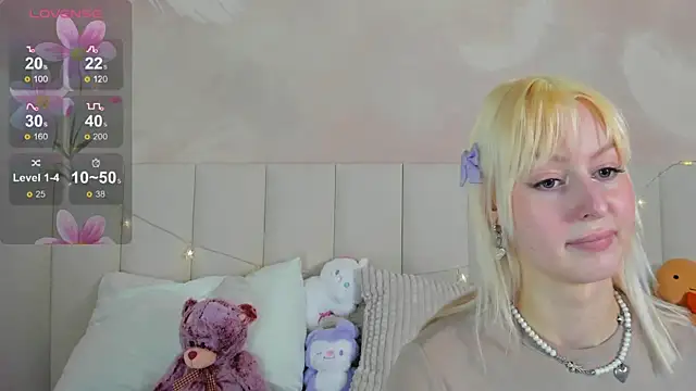 AdeleSilvy webcam