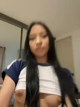 Sarah_cam06