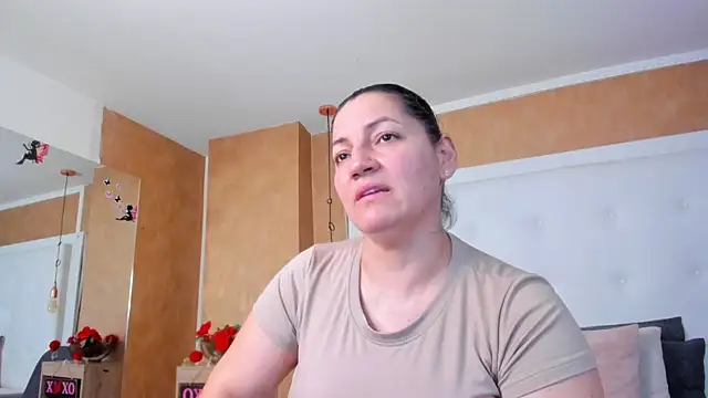 Heidy_milf webcam