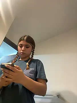 baddieasiantv webcam