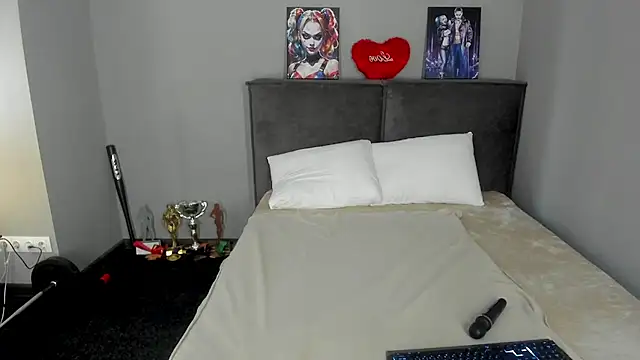 MuscleXXXBarbie webcam