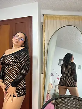 Kay_LustyWife webcam
