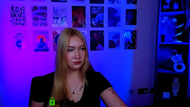 playful_sophie webcam