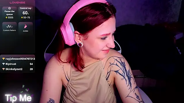 Mini_Lady1 webcam