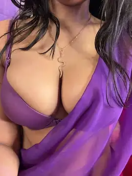 KARISHMA-STRIP webcam