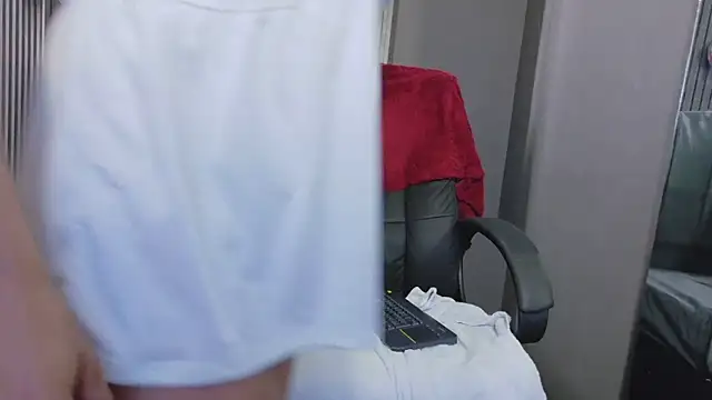 Vanessa_7_ webcam
