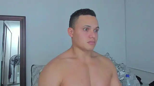 KingLevi01 webcam