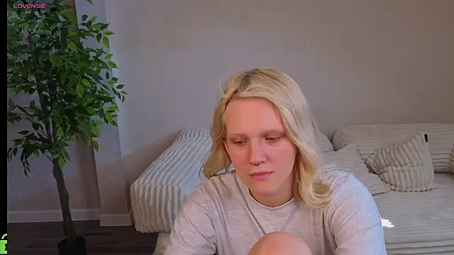 Lilly_Jhonass webcam