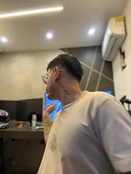 andrewlopezz webcam