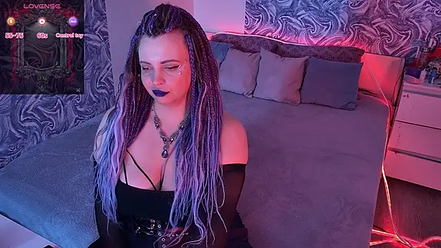 Miss_Maya_Mils webcam