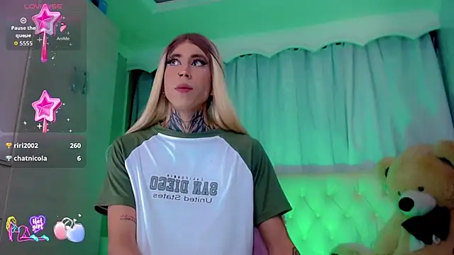 Julia_Bulette1 webcam