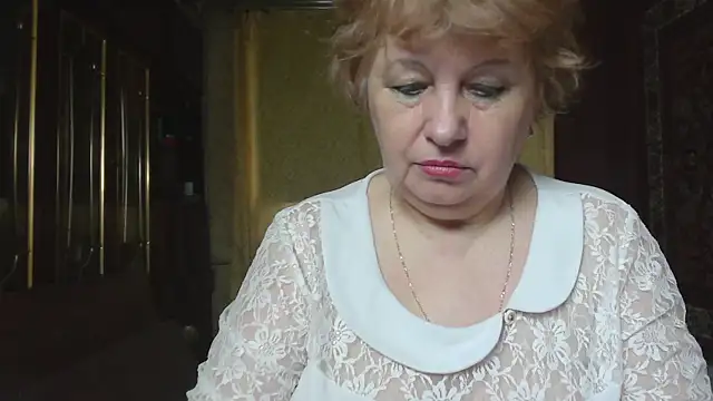 Casey_peach webcam