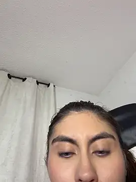 Stormi_th webcam