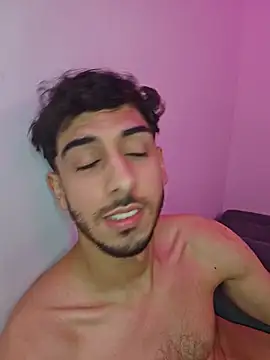 LeoyNicky98 webcam