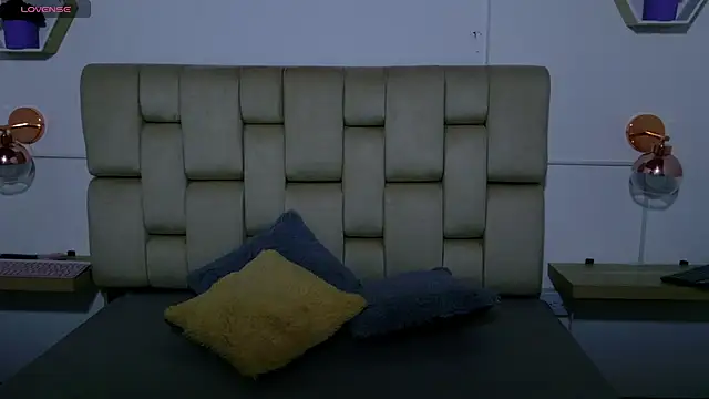 kaia_boobs webcam