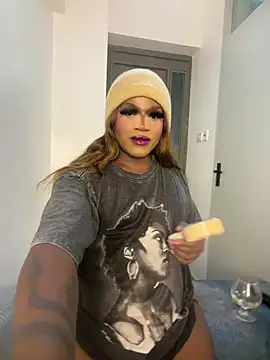 ladyboyxxl webcam