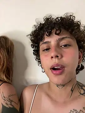 Velvet1_ webcam
