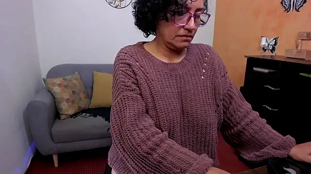 scarlet_wet webcam