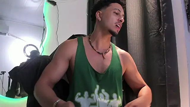 Kris_Khalifa69 live webcam show