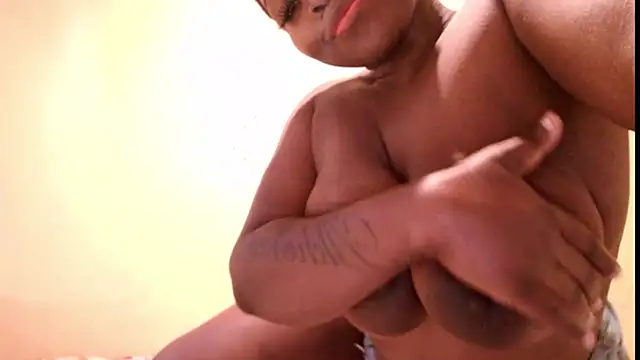 Queen_BootyXXX webcam