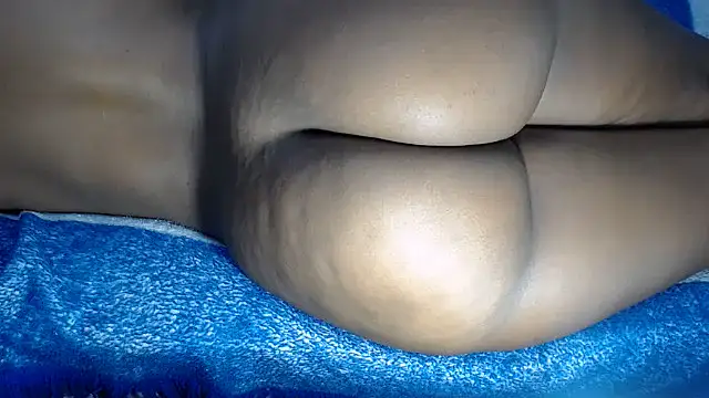BootySoYummyX webcam